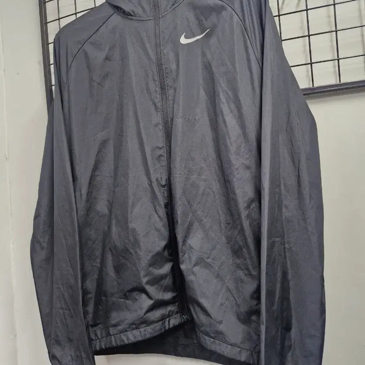 [BUNJANG] Nike Essential Hooded Windbreaker Jacket XXL / 110XXL 나이키 에센셜 후드 바람막이 자켓.