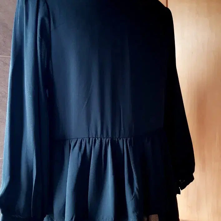 [BUNJANG] Black Puff Chiffon Short Blouse / 블랙 퍼프 쉬폰 숏 블라우스