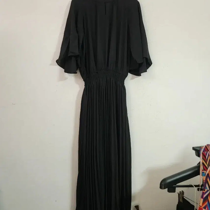 [BUNJANG] Black Pleated Long Dress / 블랙 플리츠 롱 원피스