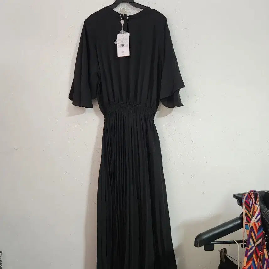 [BUNJANG] Black Pleated Long Dress / 블랙 플리츠 롱 원피스