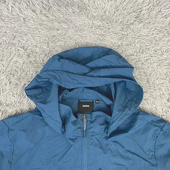 [BUNJANG] NEPA Spring/Summer Hooded Windbreaker Jacket Size 100 / 네파 춘하 바람막이 점퍼 후드탈착 100