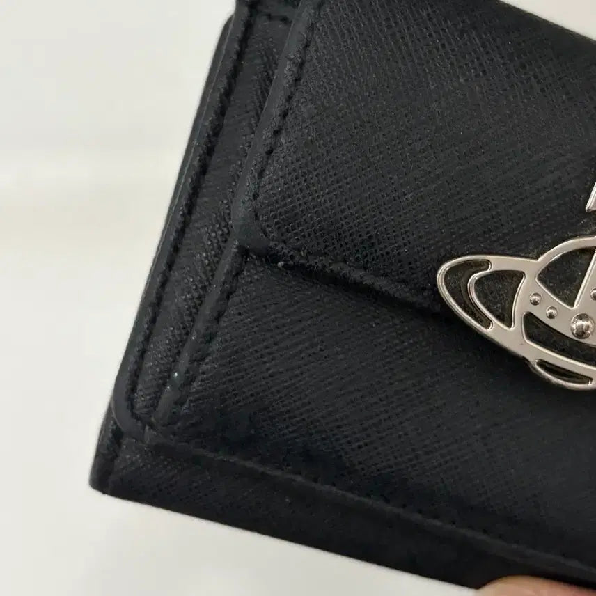 [BUNJANG] Vivienne Westwood Saffiano Orb Flap Wallet Black / 비비안웨스트우드 사피아노 여성 반지갑 바이오그린 오브 플랩 월렛 블랙