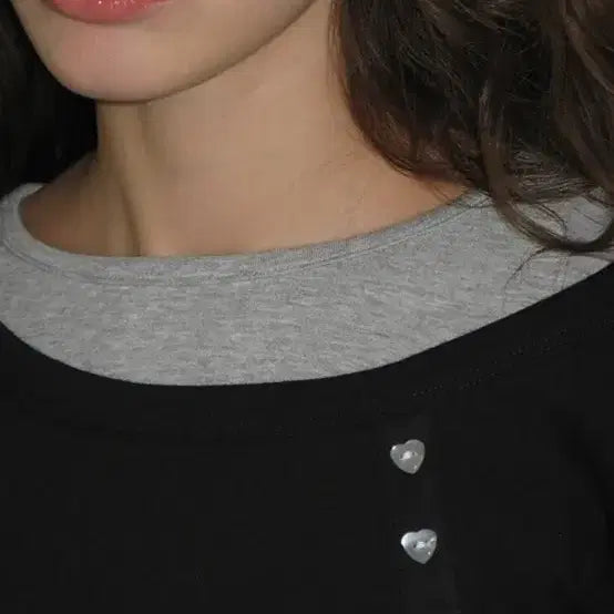 [BUNJANG] Ronron Unbalance Heart Button Layered T-Shirt Black / 론론 UNBALANCE HEART BUTTON LAYERED T SHIR
