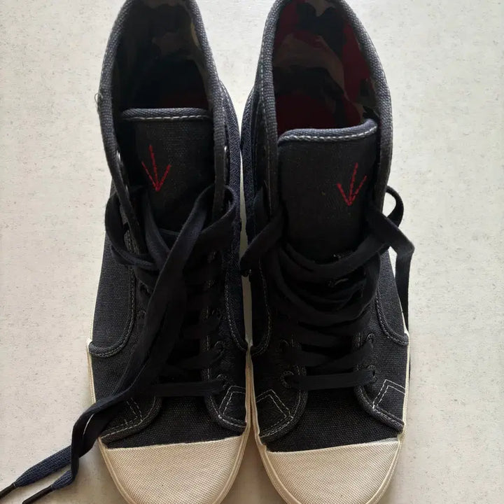 [BUNJANG] Nigel Cabourn x Vans OG Style 24 LX Black Navy Sneakers (US 10) / 나이젤카본 x 반스 OG 스타일24 LX 블랙 네이비 280