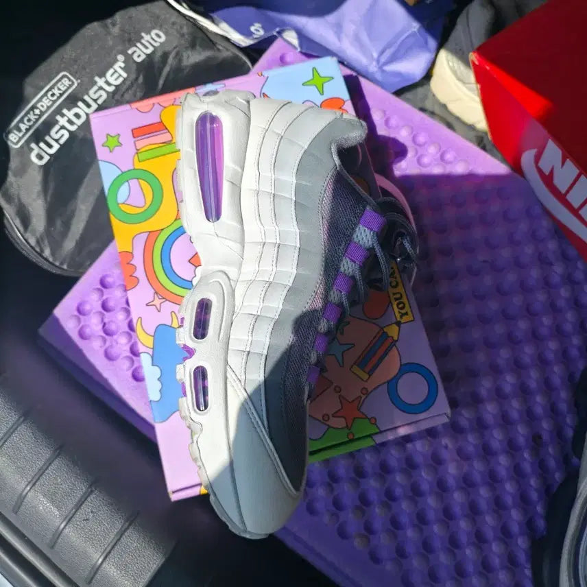 [BUNJANG] Nike Air Max 95 Sneakers (Size 285/290) / 에어맥스95 285