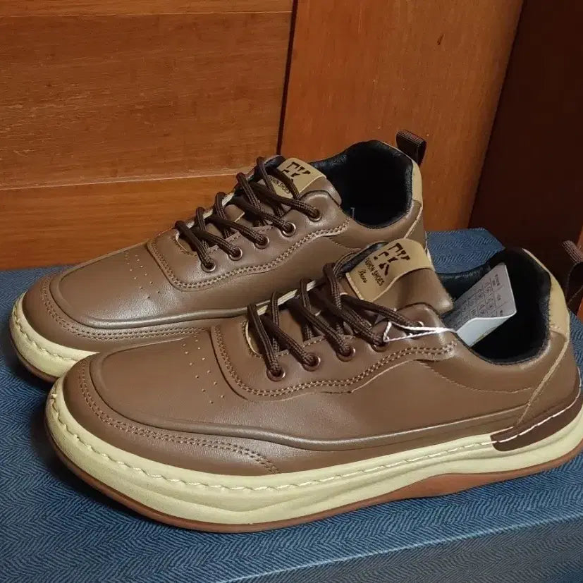 [BUNJANG] Fashion Sneakers Casual Shoes / 패션 워커 부츠 265 270 새상품 스니커즈 운동화