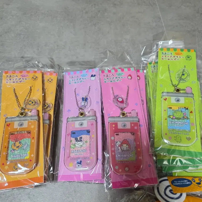 [BUNJANG] Tamagotchi Slide Folder Phone Acrylic Keyring Photo Holder / 미개봉 새제품 다마고치 슬라이드 폴더폰 아크릴 키링 증사홀더