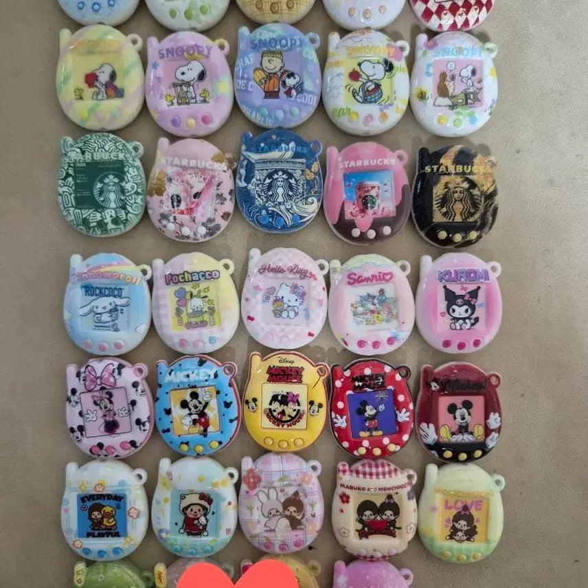 [BUNJANG] Tamagotchi Character Beads Keychain (Sanrio, Snoopy, Disney) / 다마고치 산리오/스누피/디즈니 캐릭터 디자인 비즈