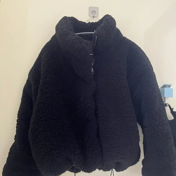 [BUNJANG] Black Fleece Padded Jacket / 검정색 뽀글이 패딩