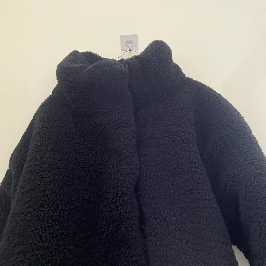 [BUNJANG] Black Fleece Padded Jacket / 검정색 뽀글이 패딩