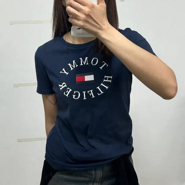 [BUNJANG] Tommy Hilfiger Essential Crewneck T-Shirt Navy / 타미힐피거 에센셜 크루넥 티셔츠 네이비