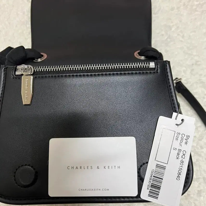 [BUNJANG] Charles &amp; Keith Black Suede Accent Tote Crossbody Bag / 새것 찰스앤키스  크로스백 토트겸용 (정가9만)