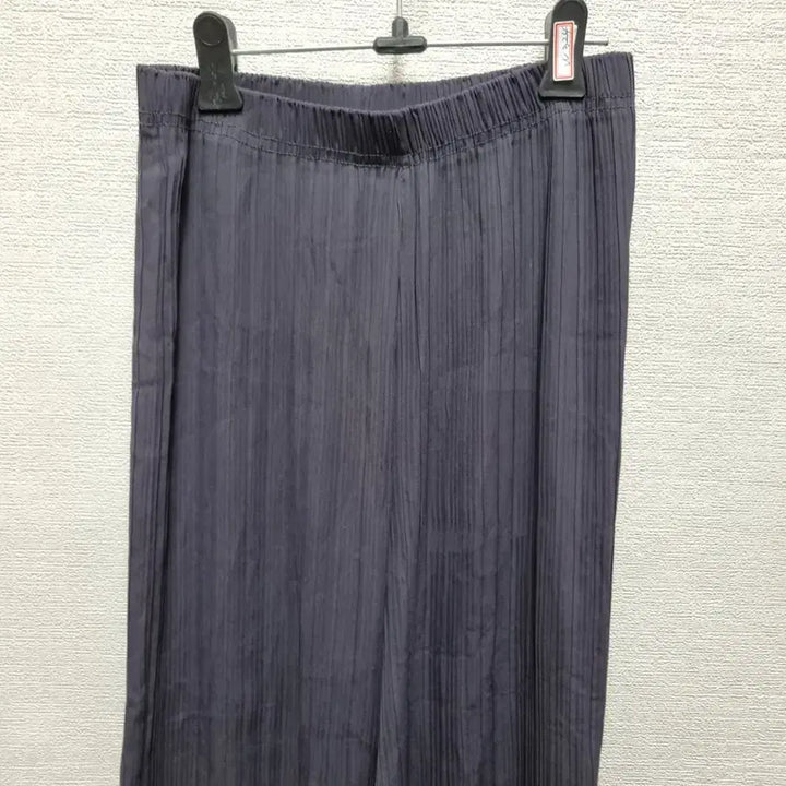 [BUNJANG] Pleated Wide Slacks Navy / w324 플리츠 와이드 팬츠