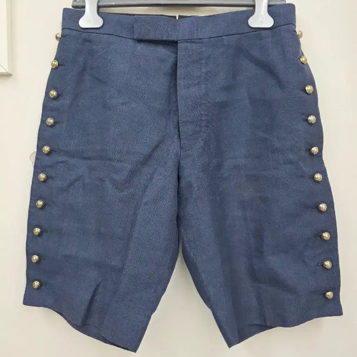 [BUNJANG] Thom Browne Navy Gold Button Linen Shorts / 톰브라운 네이비 금장 버튼 반바지
