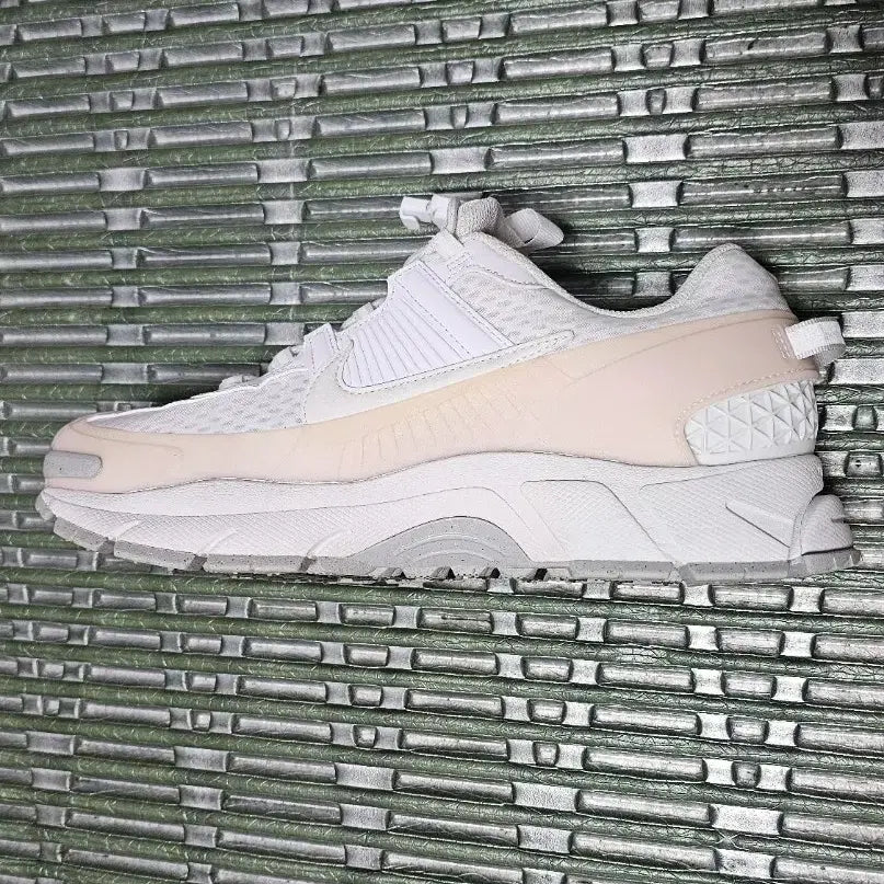 [BUNJANG] Nike Vomero 5 Summit White Sneakers (HJ4646-100) / 나이키 Vomero 롬 써밋 화이트 275 (HJ4646-100)