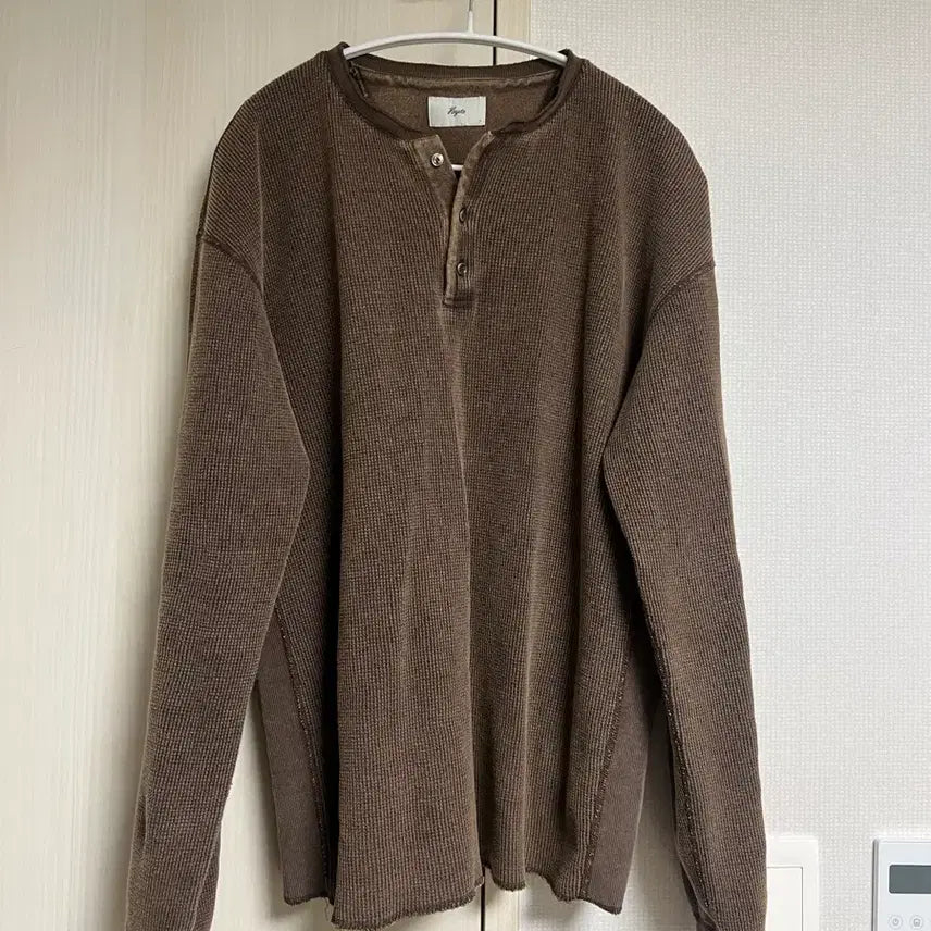 [SOLD OUT] 헤이스트 헨리넥