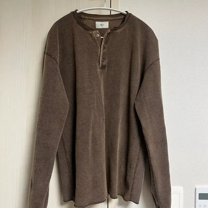 [SOLD OUT] 헤이스트 헨리넥