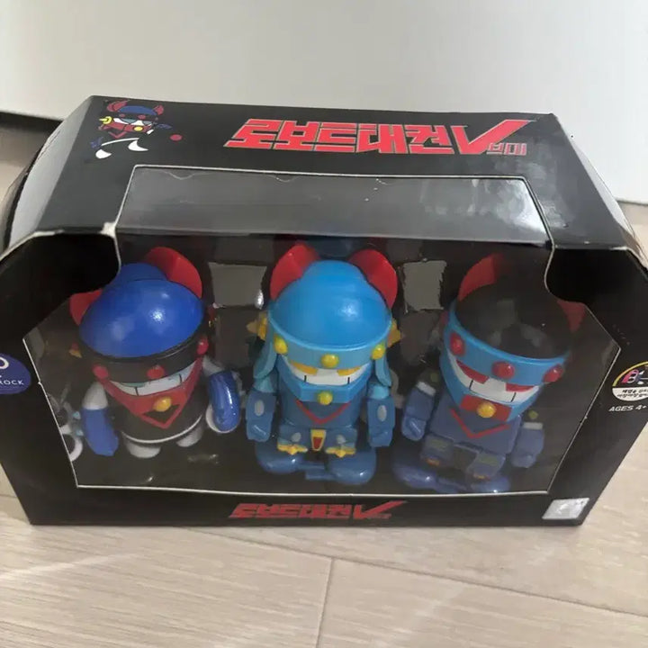 [SOLD OUT] 새상품) 로보트태권브이 태엽피규어