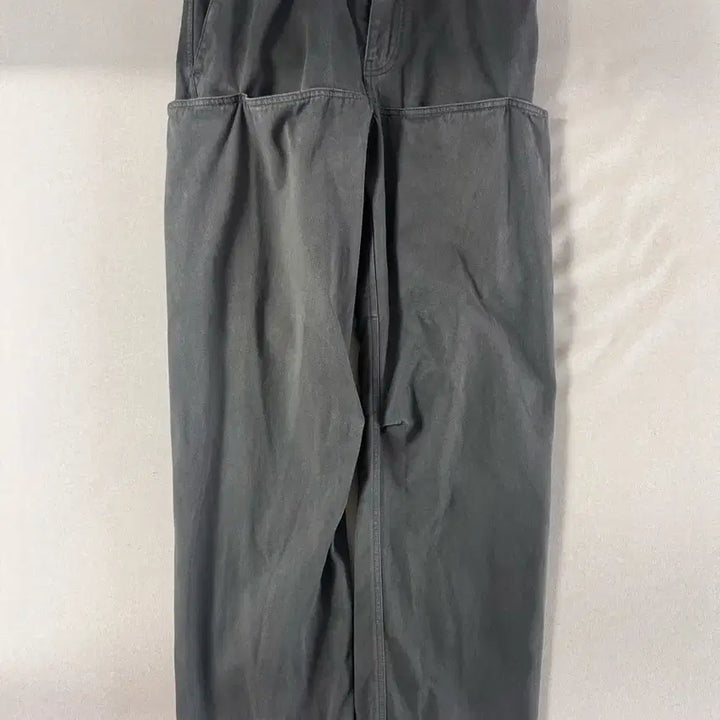 [BUNJANG] Yeezy Gap Engineered by Balenciaga Sateen Cargo Pants / 이지갭 엔지니어드 바이 발렌시아가 사틴카고