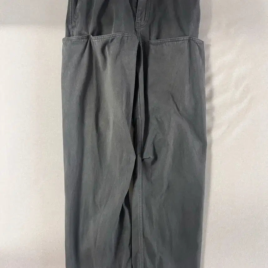 [BUNJANG] Yeezy Gap Engineered by Balenciaga Sateen Cargo Pants / 이지갭 엔지니어드 바이 발렌시아가 사틴카고