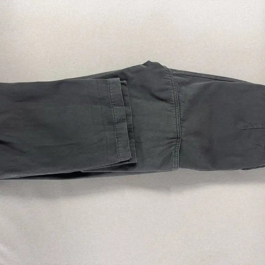 [BUNJANG] Yeezy Gap Engineered by Balenciaga Sateen Cargo Pants / 이지갭 엔지니어드 바이 발렌시아가 사틴카고