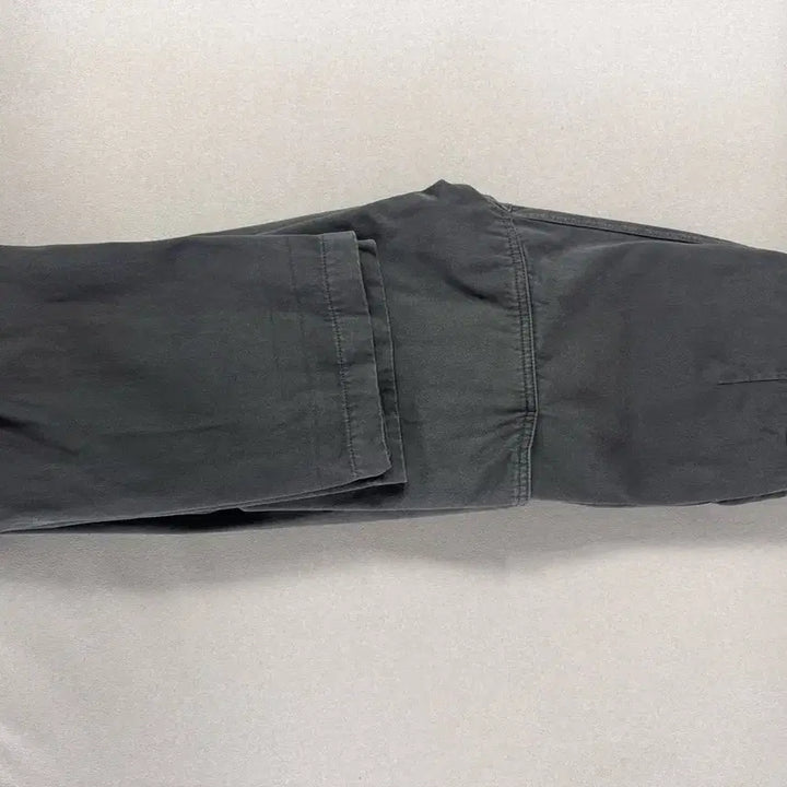 [BUNJANG] Yeezy Gap Engineered by Balenciaga Sateen Cargo Pants / 이지갭 엔지니어드 바이 발렌시아가 사틴카고