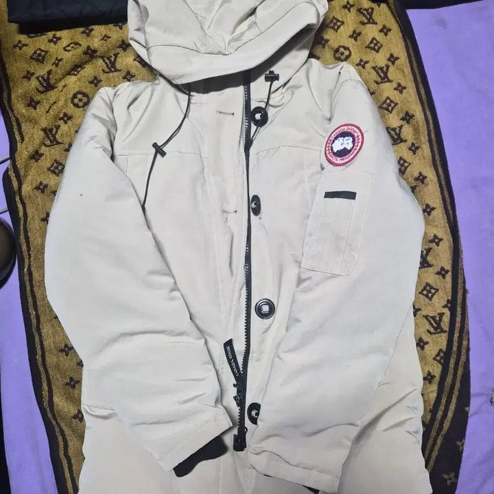 [BUNJANG] Canada Goose Expedition Parka Beige / 캐나다구스 패딩 아이보리색