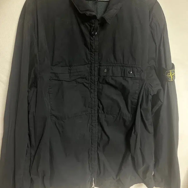 [SOLD OUT] 스톤아일랜드 와펜 오버셔츠 20fw 블랙 xl 집업