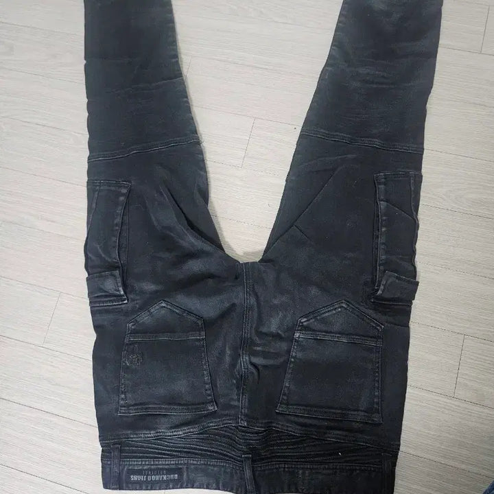 [BUNJANG] Buckaroo Black Washed Denim Cargo Pants / 버커루블랙 워싱  데님 바지