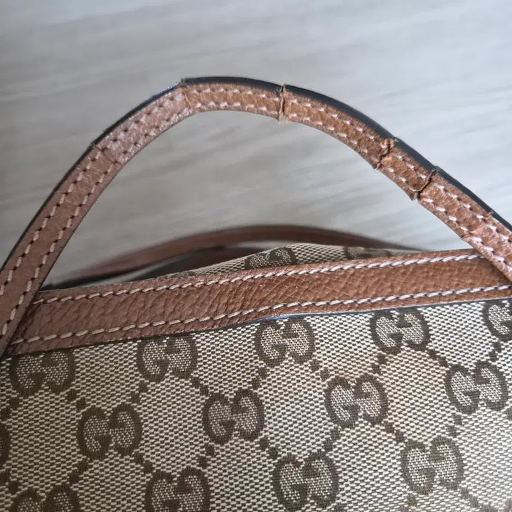 [BUNJANG] Gucci GG Canvas Shoulder Bag / 정품 구찌 여성가방 캔버스 숄더백 팔아요~(수선필요)