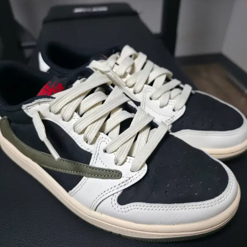 [BUNJANG] Air Jordan 1 Retro Low OG SP Travis Scott Medium Olive / (정품)조던 1 x 트래비스 스캇 레트로 로우 OG SP 미디움 올리브