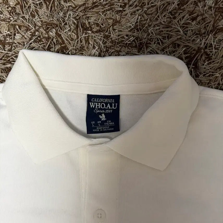 [BUNJANG] WHO.A.U Bear Embroidery Short-Sleeve Polo Shirt Ivory / WHO.A.U 곰돌이 자수 반팔 폴로티 아이보리
