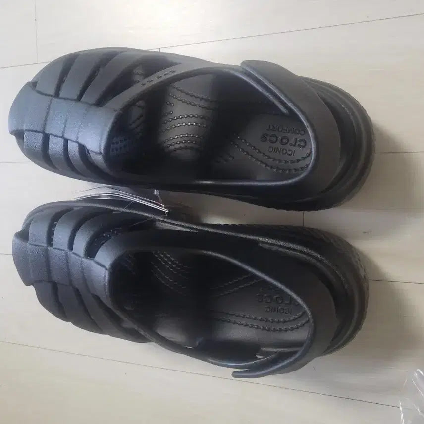 [BUNJANG] Crocs Fisherman Sandals - Black, New / 크록스 정품 피셔맨 샌들 새상품