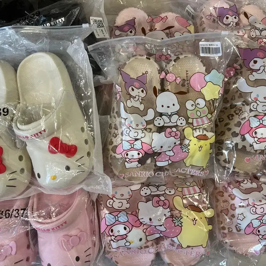 [BUNJANG] Sanrio Hello Kitty Slippers / 산리오 헬로키티 슬리퍼