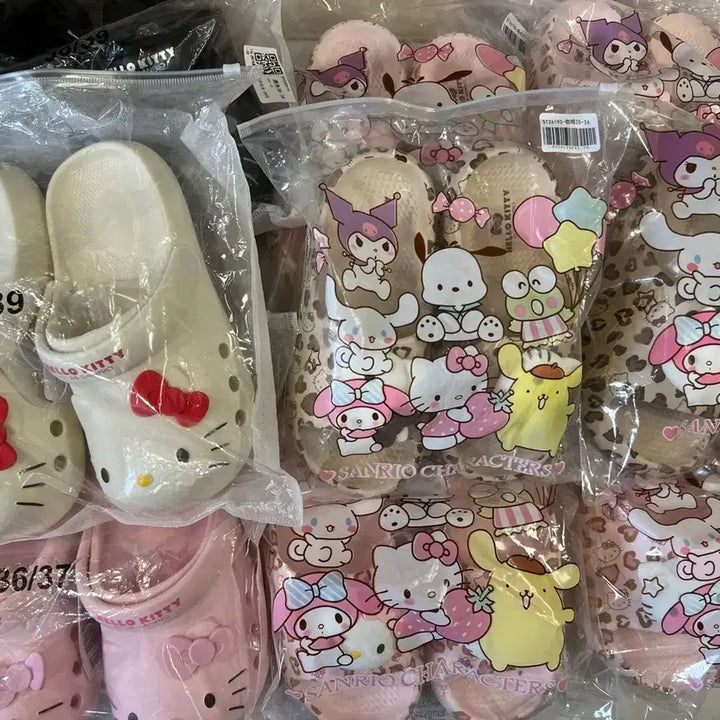 [BUNJANG] Sanrio Hello Kitty Slippers / 산리오 헬로키티 슬리퍼