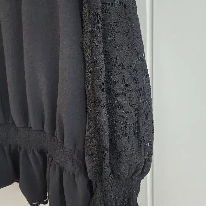 [BUNJANG] OBZEE Black Lace Blouse / OBZEE 오브제 블랙 레이스 블라우스