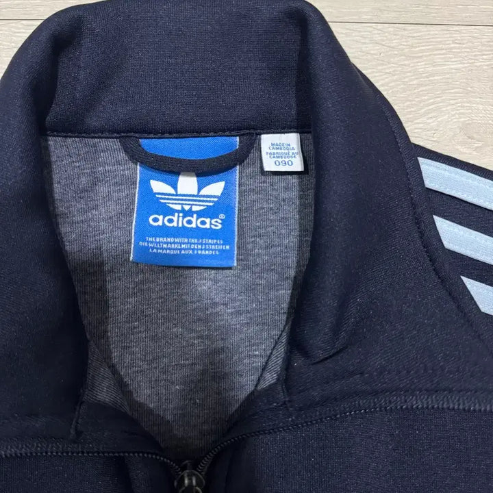 [SOLD OUT] 아디다스 네이비 스카이블루 삼선 유로파 트랙탑