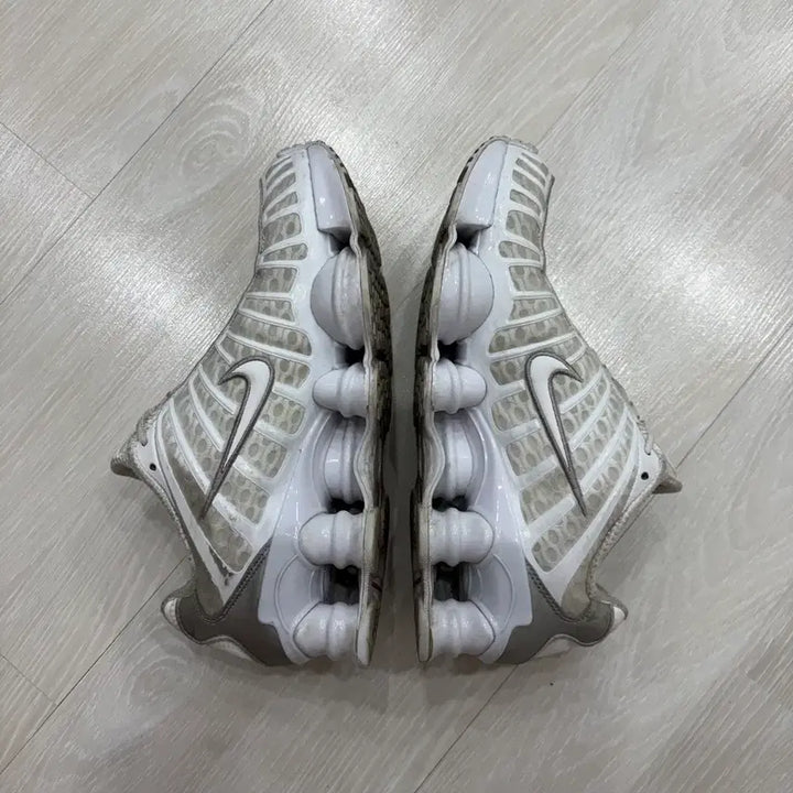 [BUNJANG] Nike Shox TL Sneakers / 나이키 샥스 TL 운동화 신발 (260)