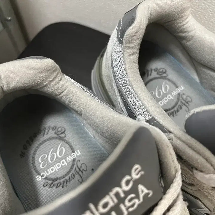 [BUNJANG] New Balance 993 Made in USA Grey Sneakers / 뉴발란스 993 메이드 인 USA 그레이 250