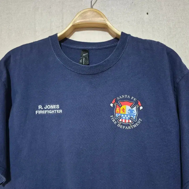 [BUNJANG] Santa Fe Fire Department Navy T-Shirt / Santa Fe 소방서 네이비 티셔츠 (100)