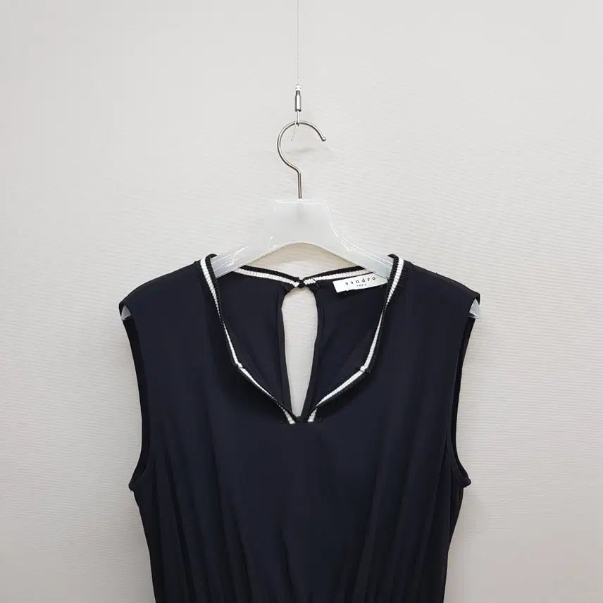 [SOLD OUT] 산드로 스모크 밴딩 슬리브리스 롱 원피스 xs사이즈