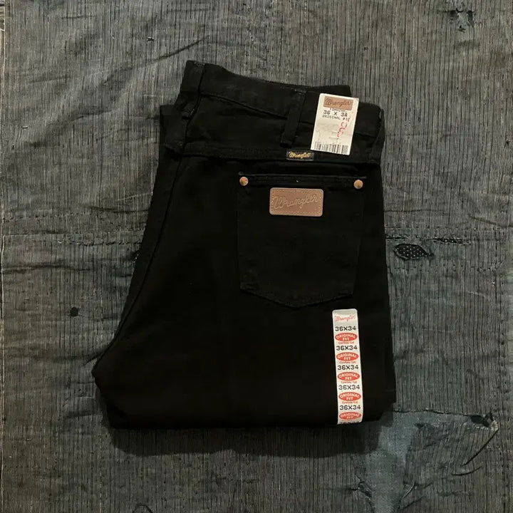 [BUNJANG] Wrangler 13MWZWK 90s Black Denim Pants (Deadstock) / 데드스탁 90s USA 빈티지 랭글러 13MWZWK 블랙 데님 팬츠