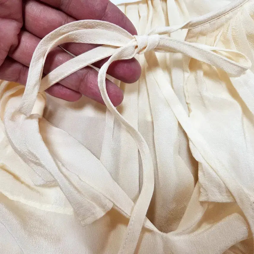 [BUNJANG] Co Collection Silk Blouse / Co컬렉션 실크 블라우스 44-55