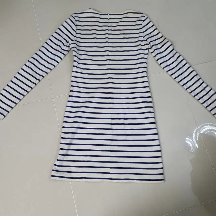 [BUNJANG] Lacoste Striped Long-Sleeve Dress / 라코스테 스트라이프 긴팔 원피스