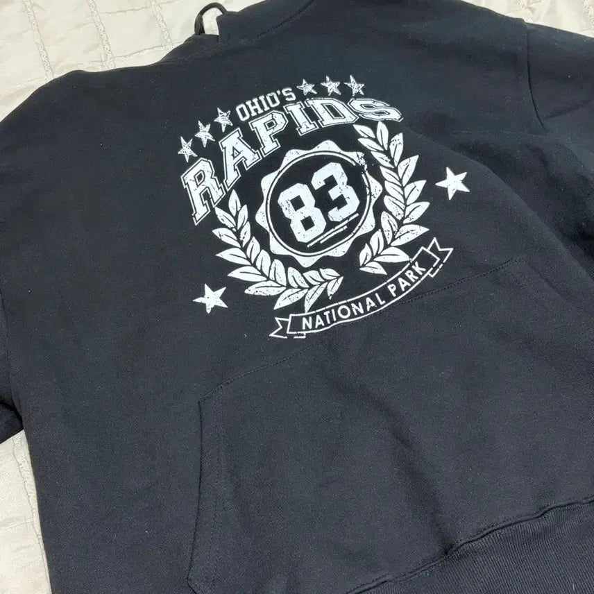 [BUNJANG] Black Printed Hoodie / 검정색 프린팅 후드티