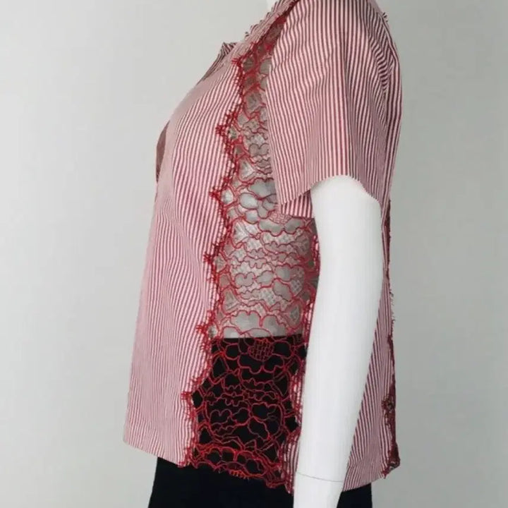 [BUNJANG] Sandro Red Stripe Short Sleeve Lace Blouse / 산드로 레드 스트라이프 레이스 반팔 블라우스