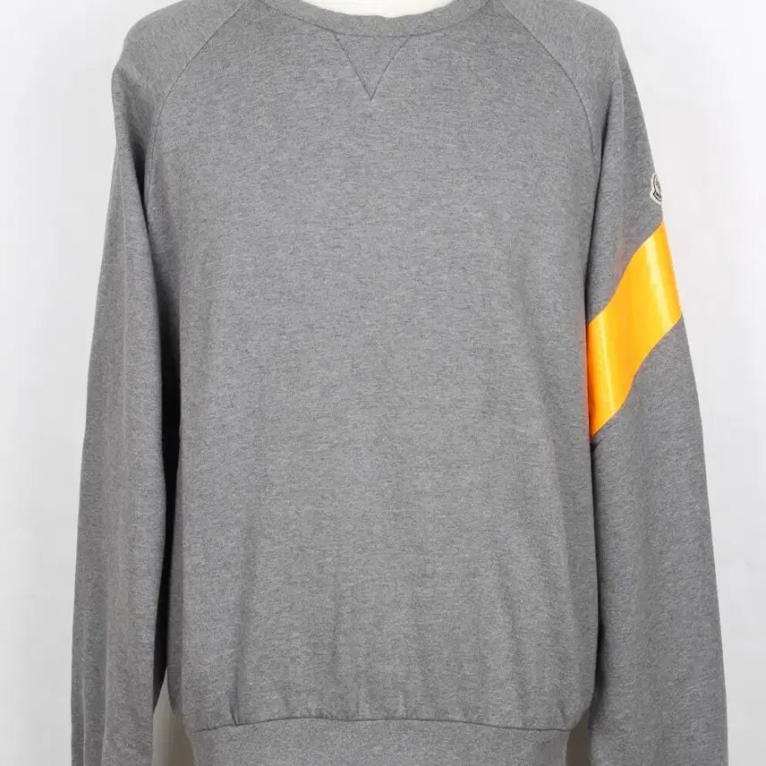 [BUNJANG] Moncler Appliqué Side Detail Sweatshirt XXL / 몽클레어 와펜 사이드 포인트 맨투맨 XXL(100~105)