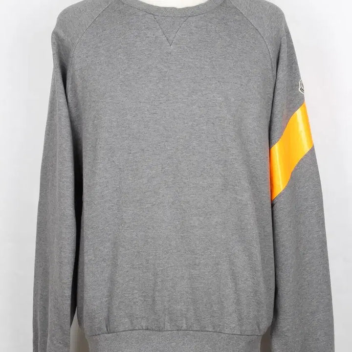 [BUNJANG] Moncler Appliqué Side Detail Sweatshirt XXL / 몽클레어 와펜 사이드 포인트 맨투맨 XXL(100~105)