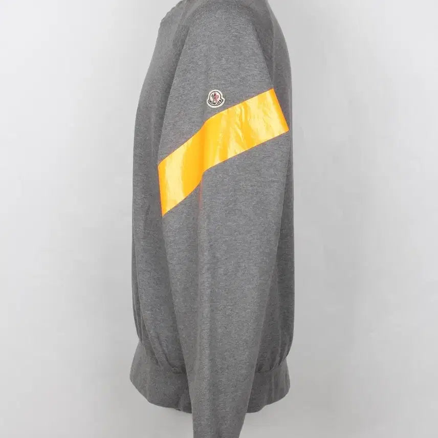 [BUNJANG] Moncler Appliqué Side Detail Sweatshirt XXL / 몽클레어 와펜 사이드 포인트 맨투맨 XXL(100~105)