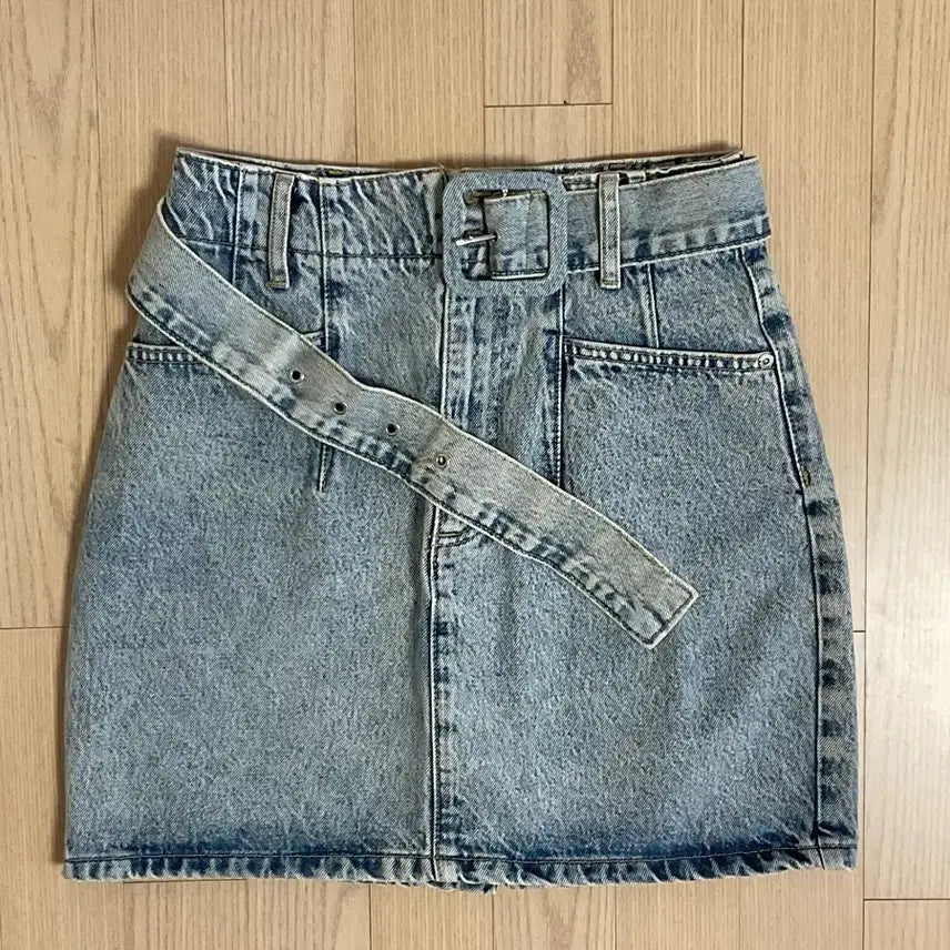 [SOLD OUT] 자라 벨트 청치마